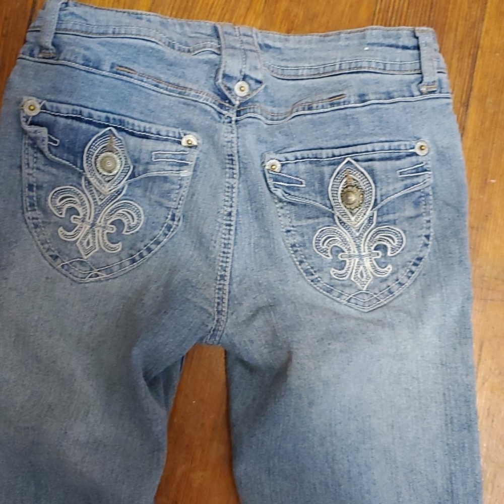 Beautiful jeans - Picture 2 of 4
